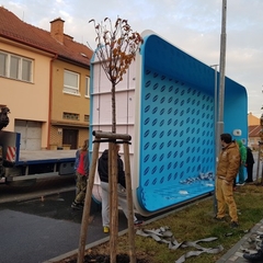 Stěhování velkého bazénu zkušeným týmem stěhovací firmy Gradas v rámci služby Stěhování těžkých břemen